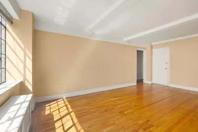 321 E 43rd Street #702, New York City, NY 10017 - Photo 3