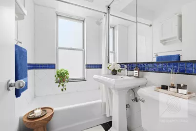 325 W 45th Street #816, New York, NY 10036 - Photo 9
