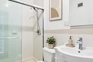 1 Tiffany Pl, New York City, NY 11231 - Photo 13