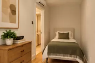 240 E 33rd St, New York City, NY 10016 - Photo 9