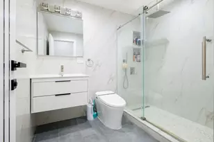 240 E 33rd St, New York City, NY 10016 - Photo 21