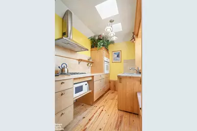 581 Academy Street #5B, New York City, NY 10034 - Photo 3