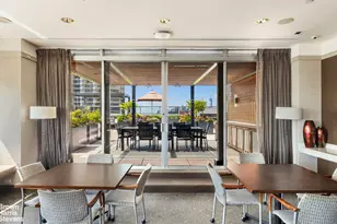 300 E 40th St, New York City, NY 10016 - Photo 9