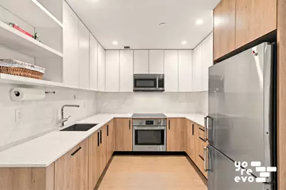 37-28 30th Street #5D, New York City, NY 11101 - Photo 5