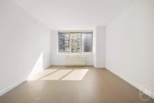561 10th Ave, New York City, NY 10036 - Photo 3