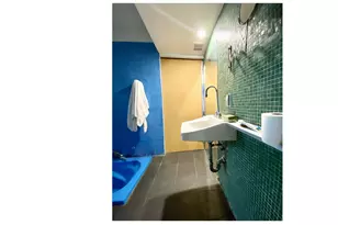 249 W 29th St, New York City, NY 10001 - Photo 7