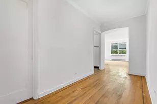 310 W 55th St, New York City, NY 10019 - Photo 3