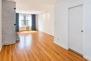 250 W 15th St, New York City, NY 10011 - Photo 3