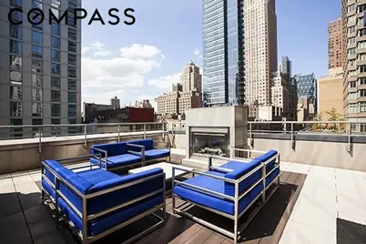 247 W 46th Street #1404, New York City, NY 10036 - Photo 15