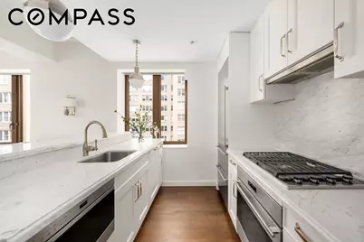 225 E 19th Street #702, New York City, NY 10003 - Photo 3