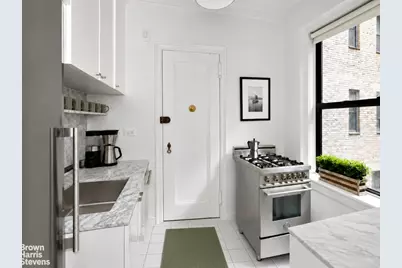425 E 51st Street #2D, New York City, NY 10022 - Photo 3