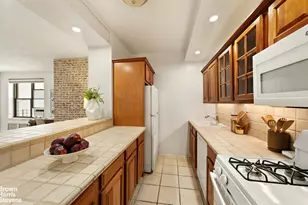 101 W 81st St, New York City, NY 10024 - Photo 3