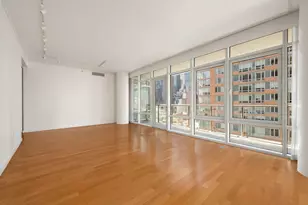 310 E 53rd St, New York City, NY 10022 - Photo 3