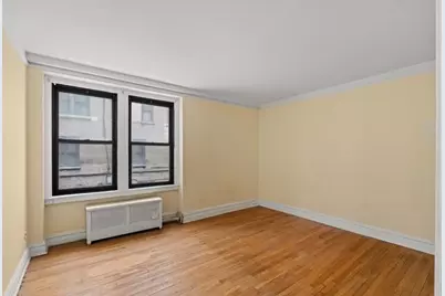 135 W 58th Street #1-CC, New York, NY 10019 - Photo 5