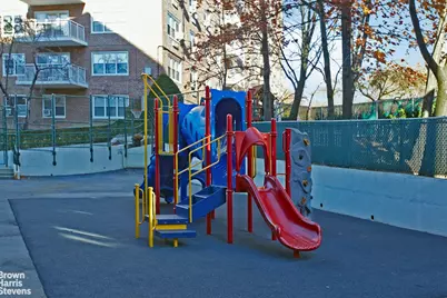 3935 Blackstone Avenue #8B, Bronx, NY 10471 - Photo 15