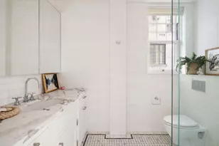 150 E 72nd St, New York City, NY 10021 - Photo 15