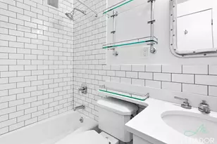 330 E 39th St, New York City, NY 10016 - Photo 7