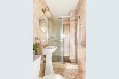 275 Webster Avenue #4L, New York City, NY 11230 - Photo 7
