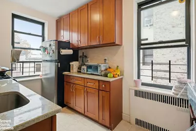 98-120 Queens Boulevard #3G, Rego Park, NY 11374 - Photo 5