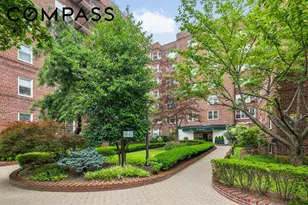 68-61 Yellowstone Blvd, New York City, NY 11375 - Photo 9
