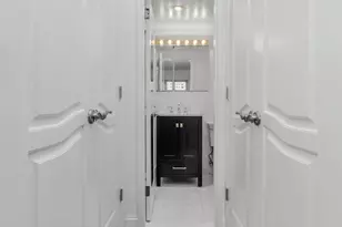 345 E 56th St, New York, NY 10022 - Photo 5