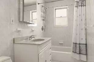 1578 Edison Ave, New York City, NY 10461 - Photo 11