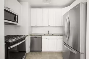 200 E 61st St, New York City, NY 10065 - Photo 7