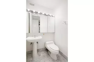 235 E 40th St, New York City, NY 10016 - Photo 9