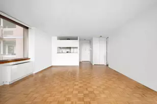 235 E 40th St, New York City, NY 10016 - Photo 5
