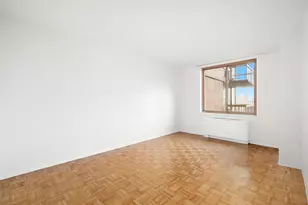 235 E 40th St, New York City, NY 10016 - Photo 7