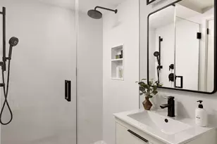 31 Jane St, New York, NY 10014 - Photo 13