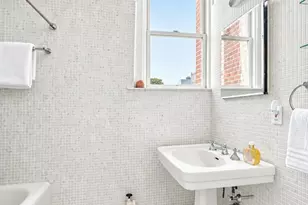 875 Park Ave, New York City, NY 10075 - Photo 11