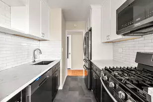 102-10 66th Rd, New York City, NY 11375 - Photo 9
