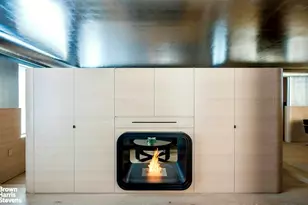 255 W 23rd St, New York City, NY 10011 - Photo 3