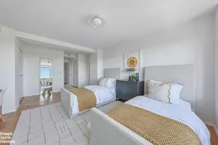 106 Central Park S, New York, NY 10019 - Photo 23