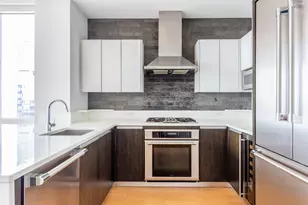 247 W 46th St, New York, NY 10036 - Photo 3