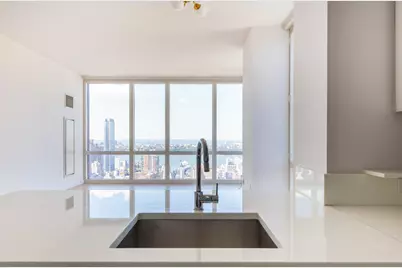 247 W 46th Street #4001, New York, NY 10036 - Photo 5