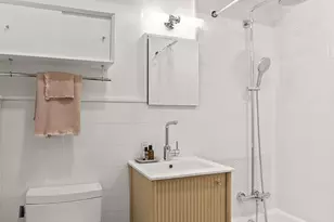 250 W 15th St, New York, NY 10011 - Photo 5