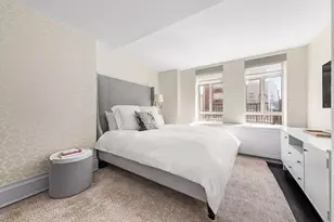 21 E 61st St, New York City, NY 10065 - Photo 9
