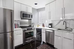 126 W 73rd St, New York City, NY 10023 - Photo 3
