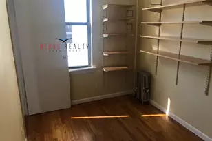23-35 31st St, New York City, NY 11105 - Photo 7