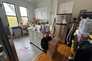 23-35 31st St, New York City, NY 11105 - Photo 1