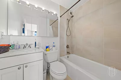 250 E 40th Street #47C, New York, NY 10016 - Photo 11