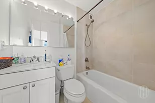 250 E 40th St, New York, NY 10016 - Photo 11