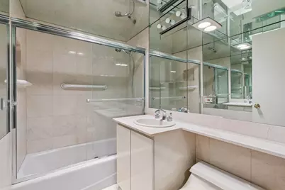 140 E 72nd Street #4A, New York City, NY 10021 - Photo 5
