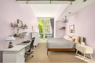 130 W 19th Street #THD, New York, NY 10011 - Photo 9