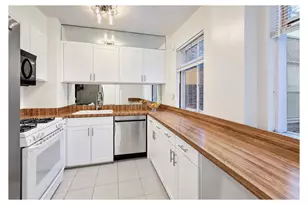 45 W 54th St, New York City, NY 10019 - Photo 3
