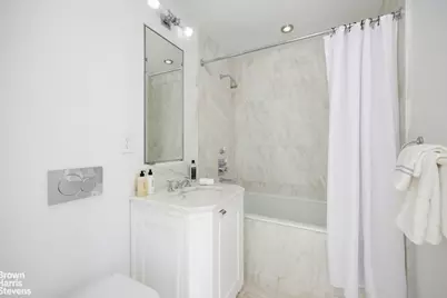 18 Gramercy Park S #14, New York City, NY 10003 - Photo 23