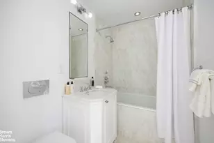18 Gramercy Pk S, New York, NY 10003 - Photo 23