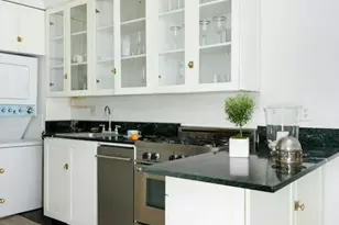31 Gramercy Pk S, New York, NY 10003 - Photo 7